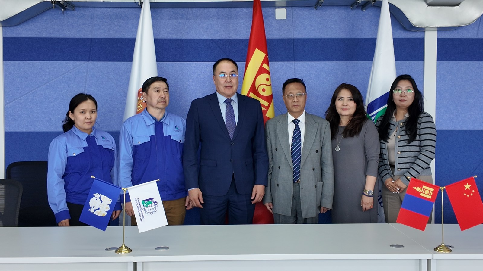 ХӨРӨНГӨ ОРУУЛАЛТ, ИННОВАЦИ, ХҮНИЙ НӨӨЦИЙН ХӨГЖЛИЙГ ДЭМЖИХ ХАМТЫН АЖИЛЛАГАА ЭХЛЭЛЭЭ. 